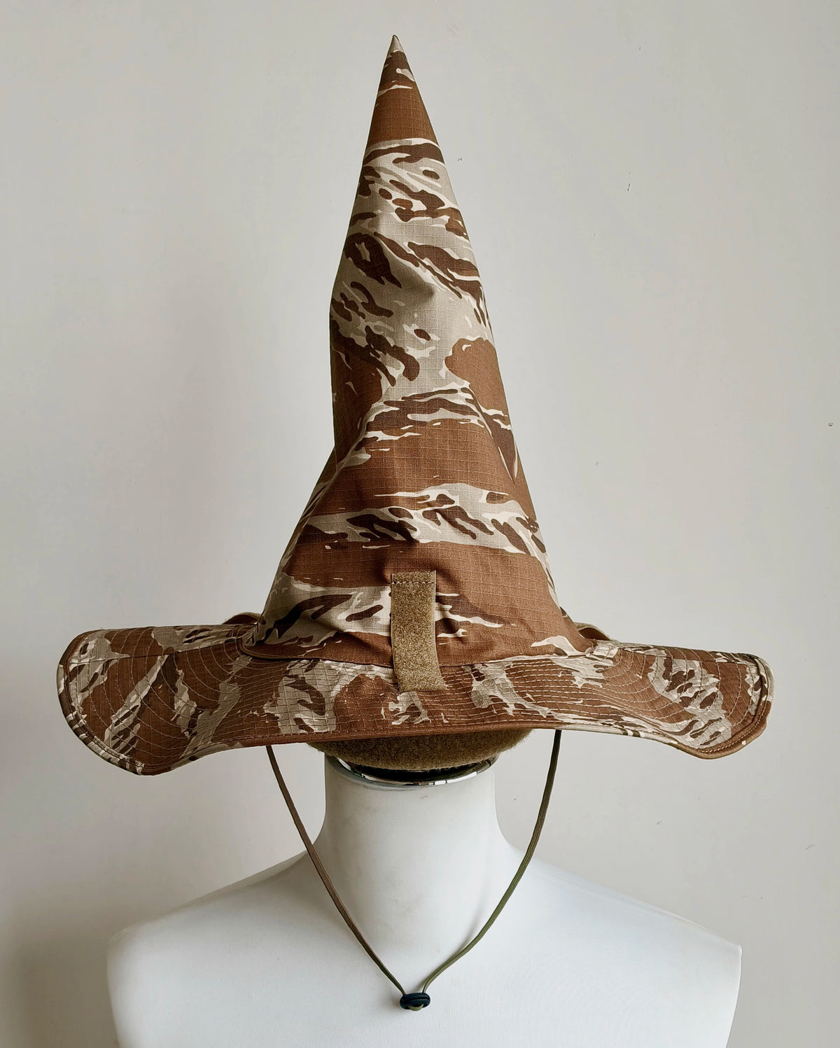Tactical Camouflage Magic Hat Airsoft Wide-Brimmed Sun Hat Men's Outdoor Sports Boonie Camo Hat CS Halloween Cosplay Equipment
